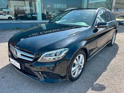 Usata Mercedes C220 194 CV (142 kW) 2018 Nero Station wagon