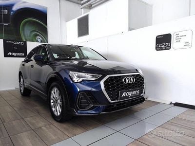 Begagnad Audi Q3 Business Plus 150 HK (110 kW) 2023 Blå SUV