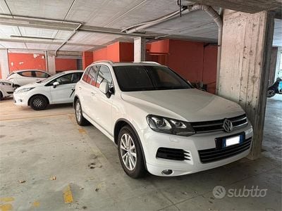 Usata VW Touareg 245 CV (180 kW) 2012 Bianco SUV