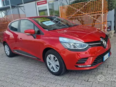 Usata Renault Clio IV 90 CV (66 kW) 2018 Rosso Berlina