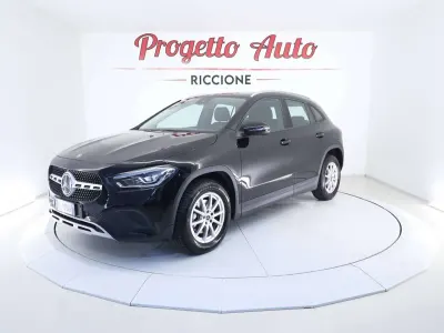 Usata Mercedes GLA200 Business 150 CV (110 kW) 2022 Kosmoblack met. SUV