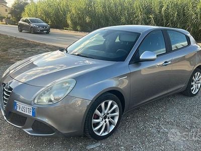 Usata Alfa Romeo Giulietta 120 CV (88 kW) 2011 Grigio Utilitaria