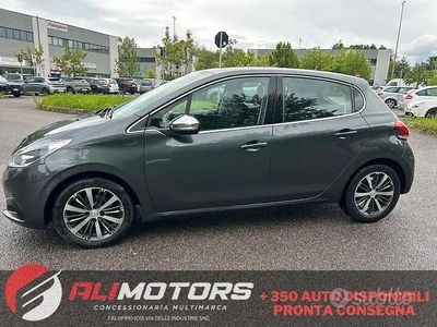 Usata Peugeot 208 Allure 82 CV (60 kW) 2017 Grigio Utilitaria