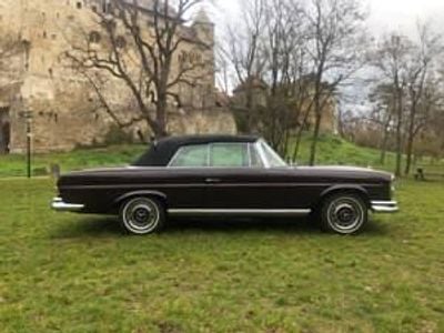 Usata Mercedes 280 SE 160 CV (117 kW) 1969 Rosso Cabrio