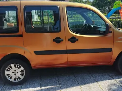 Usata Fiat Doblò 103 CV (75 kW) 2006 Monovolume