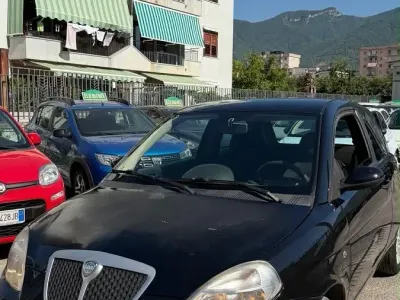 Usata Lancia Ypsilon 69 CV (50 kW) 2006 Nero Utilitaria