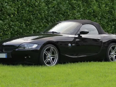 Begagnad BMW Z4 170 HK (125 kW) 2006 Svart Cab