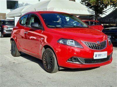 usata Lancia Ypsilon 1.0 FireFly 5 porte S&S Hybrid Ecochic Silver usato