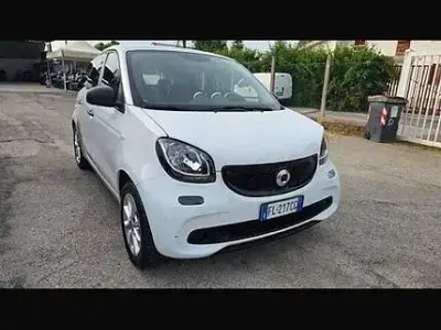 Usata Smart ForFour 71 CV (52 kW) 2017 Bianco Utilitaria