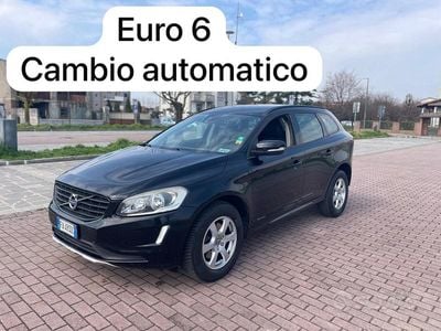 Usata Volvo XC60 R-Design Kinetic 150 CV (110 kW) 2015 Nero SUV