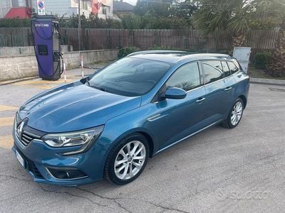 Usata Renault Mégane GrandTour Intens 110 CV (80 kW) 2017 Blu Station wagon