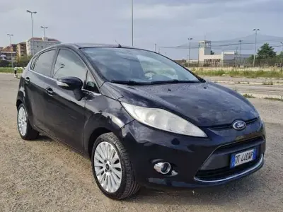 Usata Ford Fiesta Titanium 68 CV (50 kW) 2010 Berlina