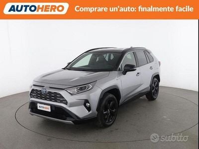 Usata Toyota RAV4 Hybrid Style 218 CV (160 kW) 2019 Argento SUV