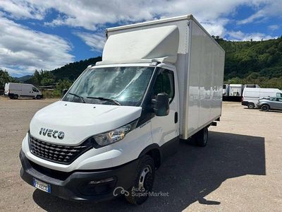 Usata Iveco Daily 136 CV (100 kW) 2020 Bianco Berlina