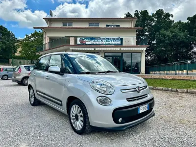 Begagnad Fiat 500L Lounge 120 HK (88 kW) 2016 Grå Minibuss