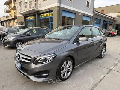 Usata Mercedes B160 Executive 109 CV (80 kW) 2016 Gray Monovolume