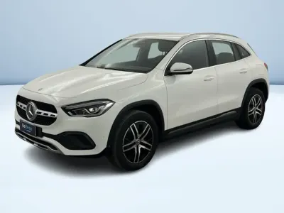 Usata Mercedes GLA200 150 CV (110 kW) 2021 Bianco SUV