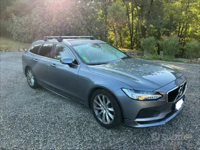 Usata Volvo V90 Momentum 190 CV (139 kW) 2022 Grigio Station wagon