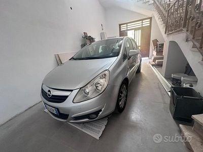 Usata Opel Corsa 2009 Grigio Berlina