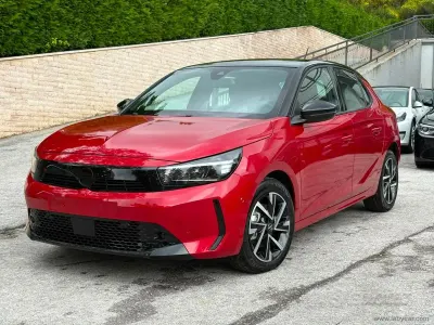 Usata Opel Corsa 101 CV (74 kW) 2024 Rosso Utilitaria