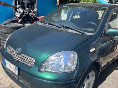 usata Toyota Yaris 1.0 benzina 2003