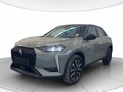 Usata DS Automobiles DS3 Bastille 101 CV (74 kW) 2024 Grigio premiere con tetto nero SUV