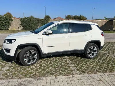 Usata Jeep Compass Limited 140 CV (102 kW) 2018 Bianco SUV