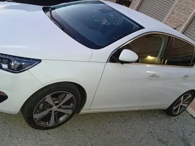 Usata Peugeot 308 Allure 2015 Bianco Berlina