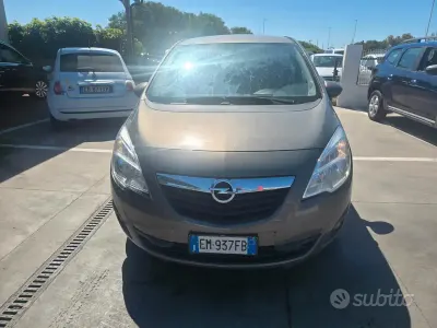 Usata Opel Meriva 95 CV (69 kW) 2012 Grigio Monovolume