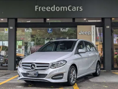 Usata Mercedes B180 Premium 109 CV (80 kW) 2016 Grigio Monovolume