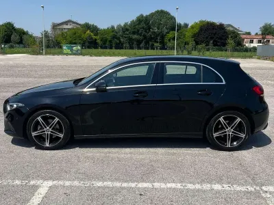 Usata Mercedes A200 Business 150 CV (110 kW) 2021 Nero Berlina
