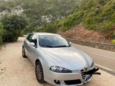 usata Alfa Romeo 147 1.9 JTD (100 CV) cat 5p. Impression