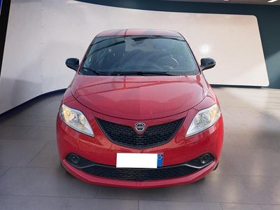 Usata Lancia Ypsilon Gold 69 CV (50 kW) 2020 Rosso Utilitaria