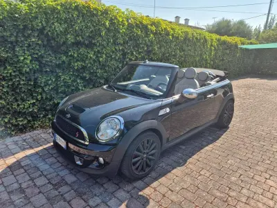 Usata Mini Cooper S Cabriolet 184 CV (135 kW) 2011 Nero Cabrio