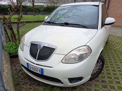 usata Lancia Ypsilon 1.2 8v Argento