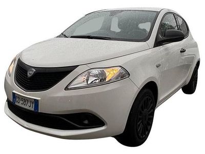 Usata Lancia Ypsilon Silver 69 CV (50 kW) 2020 Bianco Utilitaria