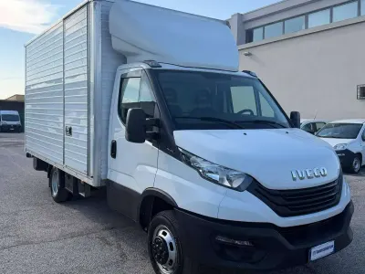 Usata Iveco Daily 136 CV (100 kW) 2024 Bianco Furgone