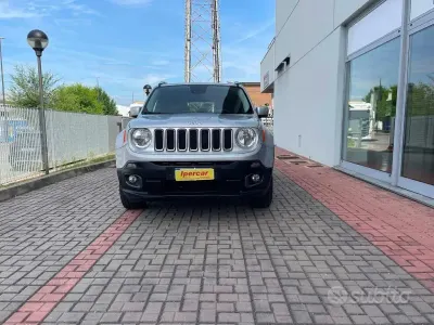 Usata Jeep Renegade Limited 140 CV (102 kW) 2017 Grigio SUV