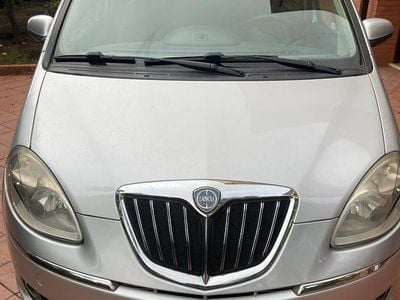 Usata Lancia Musa 77 CV (56 kW) 2009 Grigio Monovolume