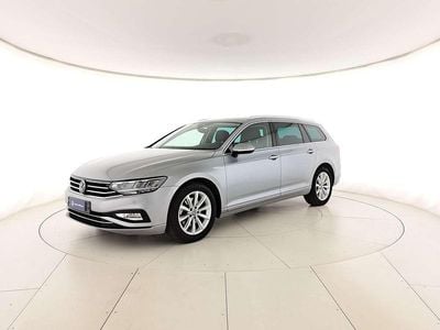 Usata VW Passat Business 150 CV (110 kW) 2022 Pyrit silver metallizzato Station wagon