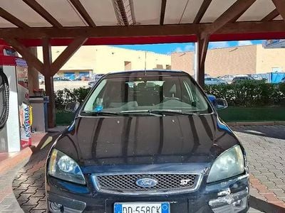 Begagnad Ford Focus 136 HK (100 kW) 2006 Svart Sedan