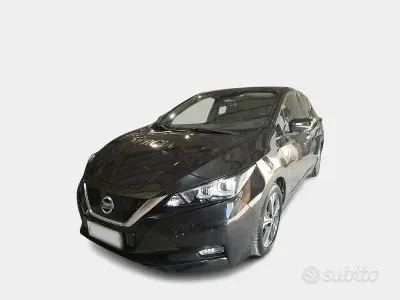 Używany Nissan Leaf 89 kW (122 KM) 2021 Czarny Hatchback