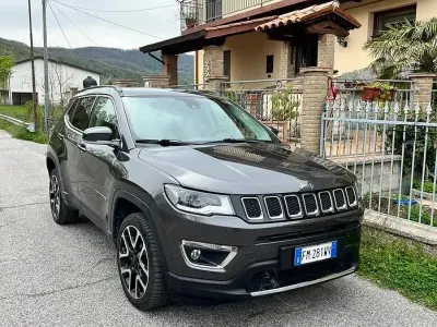 Usata Jeep Compass 140 CV (102 kW) 2018 Grigio SUV