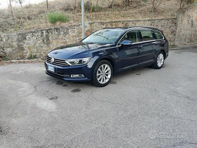 Usata VW Passat Business 120 CV (88 kW) 2015 Blu/azzurro Station wagon
