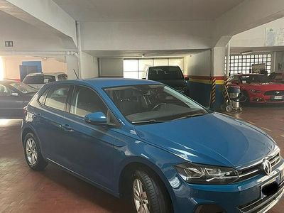 Usata VW Polo Comfortline 75 CV (55 kW) 2018 Blu Berlina