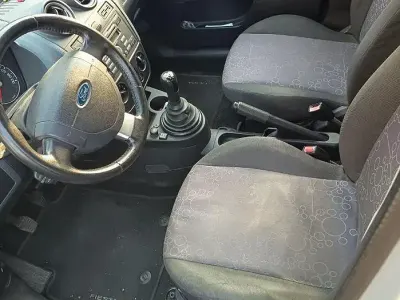 Usata Ford Fiesta 75 CV (55 kW) 2008 Grigio Utilitaria
