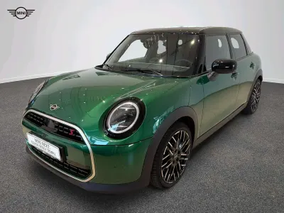 Usata Mini Cooper Favoured 150 kW (204 CV) 2025 Verde Utilitaria