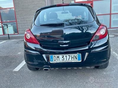 Usata Opel Corsa 90 CV (66 kW) 2006 Nero Utilitaria