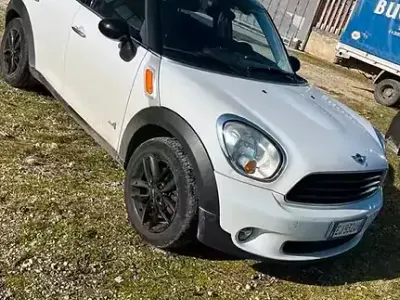 Usata Mini Countryman 111 CV (81 kW) 2011 Bianco SUV