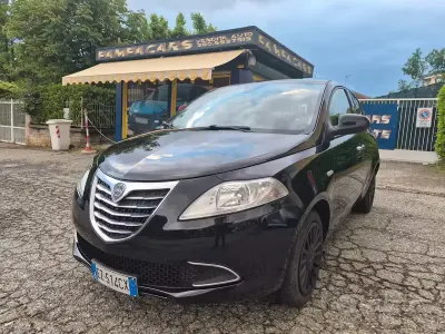 Gebraucht Lancia Ypsilon Gold 85 PS (62 kW) 2016 Schwarz Kleinwagen
